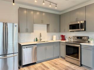 Luxury 5Beds 3Baths 2Balcony Penthouse 542Blvd - 9