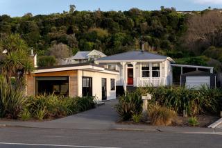 NEW - 2BR Beachfront unit at Okitu Beach! - 1