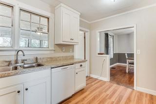 Walk to AH Stephens State Park! Pet-Friendly Home - 5