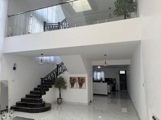 Almarina Nairobi, Kenya - 7