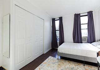 Spacious Upper East Side Studio - 6