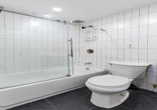 Cozy Studio! Steps to Central Park & Upper E Side! - 2