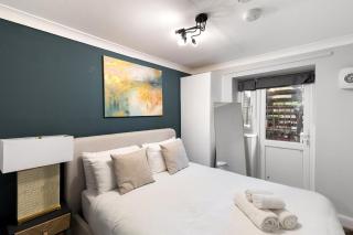 Bright & Comfortable 2-Bedroom Retreat - 5