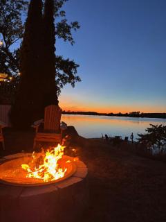Narrows Nook - Prince Edward County Waterfront - 7