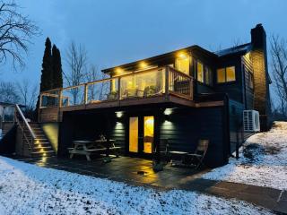 Narrows Nook - Prince Edward County Waterfront - 6