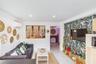 Gîtes Mas des rochers - Romance tropicale avec Spa - 1