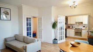 Bright 1BDR Flat in the Heart of Camberwell - 6