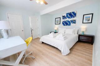 Charming Ocean Beach 2BR - 3