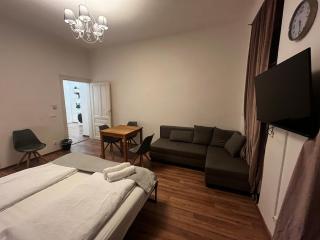 Bright 6-bed apartment in Vienna I modern & central - 7