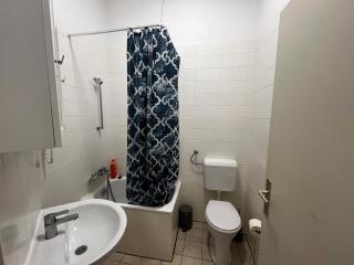 Bright 6-bed apartment in Vienna I modern & central - 4