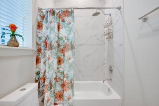 World Cup Ready Stylish Downtown Townhome Walk to Rail Minutes from the Action - 4