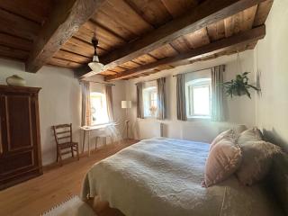 ALMOND GARDEN, Wooden Beam House - 8