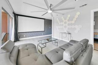 230 Stylish 1 Bedroom Condo 3 pools - 0