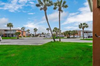 230 Stylish 1 Bedroom Condo 3 pools - 3