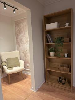 Cozy Central View - 6