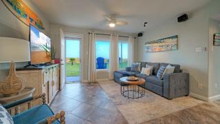 Beachfront Patio w Dune View 2 Pools Pickleball Cravin Waves by AvantStay - 1