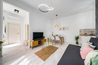 Elegant and Super Central 2BR with 2 Bathrooms - Budapest - 1