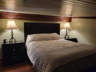 Boulderwoods Cabin - 8