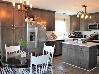 Haven @ the Lake | Hot Tub | Fire Pit| Fireplace - 9