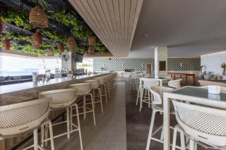 UDARA - Luxury Beachfront Living with Pools Gym Spa & Dining - 4