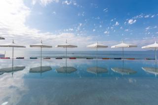 UDARA - Luxury Beachfront Living with Pools Gym Spa & Dining - 3