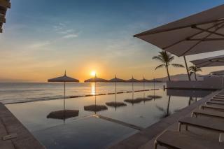 UDARA - Luxury Beachfront Living with Pools Gym Spa & Dining - 2