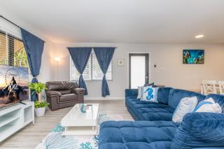 Beachside Parking - Las Olas, Airport, Port Evg - 8