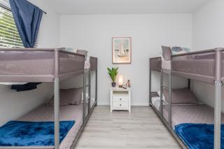 Beachside Parking - Las Olas, Airport, Port Evg - 1