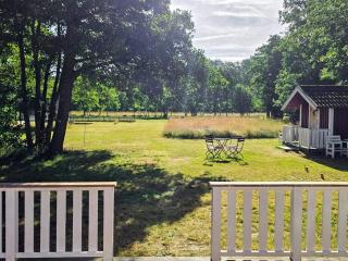 6 person holiday home in LÖTTORP - 6