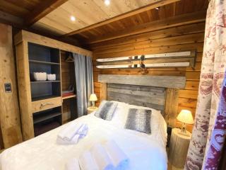 Chalets à La Bresse - LE SKIEUR Chalet en bois MAE-8071 - 0