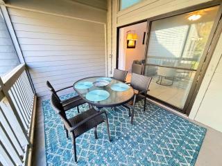 Walk to the Beach - 3 bed 3 bath beach Villa - 8006 Treetops - 1