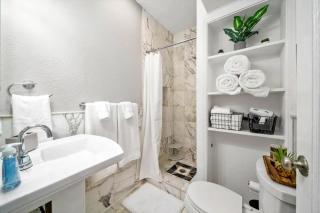 Komffy Studio with King Bed - 4