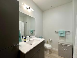 Modern 1BR Near Light Rail Hospitals MSP 06 - 1