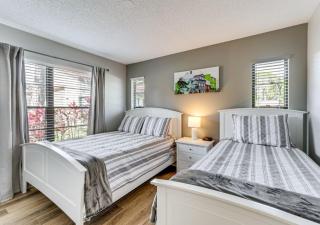 Beautiful Sarasota Villa with Pool & Tennis and Minutes from the Beach - 3
