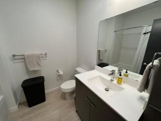 1BR with Balcony Near Light Rail Hospitals 04 - 5