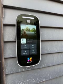 1BR with Balcony Near Light Rail Hospitals 04 - 1