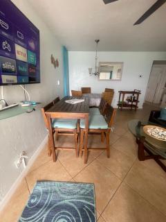 Modern Beachfront Suite at Hollywood Broadwalk - 3