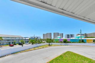 132 Short Drive to the Beach 3 Pools Grill - 5