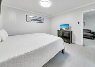 132 Short Drive to the Beach 3 Pools Grill - 4