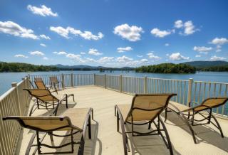 Blue Ridge Lake Retreat - Lakefront Luxury Home - Private Dock, Hot Tub, Sundeck, Private Boat Launch, Near Downtown - Blue Ridg - 7