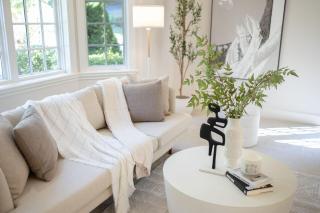 Cascadia Family Mansion, Hot Tub, Game Room, Gym! - 6