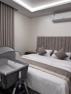 شقه بالملقا الروز ريزدنس33 vipثلاث غرف وصاله وثلاث دورات مياه ودخول ذاتي - Riyad - 3