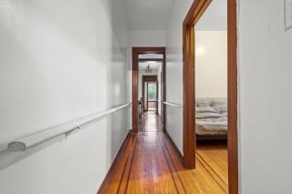 Massive NYC House with Pool Table - 7