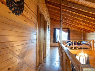 Spacious Villa for 16 Guests Just 5 Minutes from the Park - 6