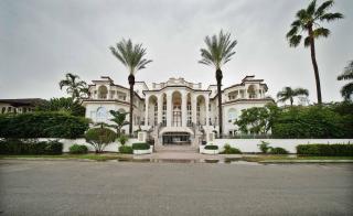 Incredible 9 Bedroom 11 Bath Idlewyld Mansion - 3