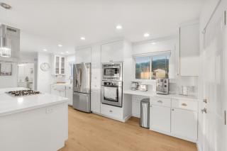 Marbella Lane-Oceanfront Retreat w Stunning View - 1