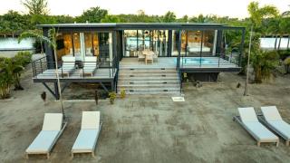 Santosha Villa - Modern 3BR Island Villa with Pool - 0