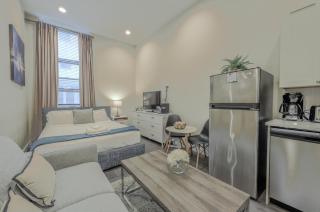 Keyless Entry Laundry in Bldg Pet Friendly - 7