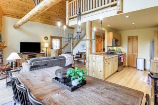 Golf Course View and Resort Pools at Redmond Retreat - 6