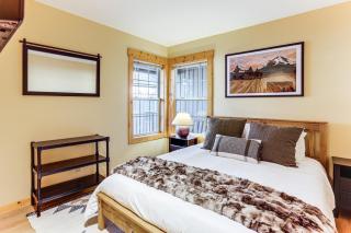 Golf Course View and Resort Pools at Redmond Retreat - 2